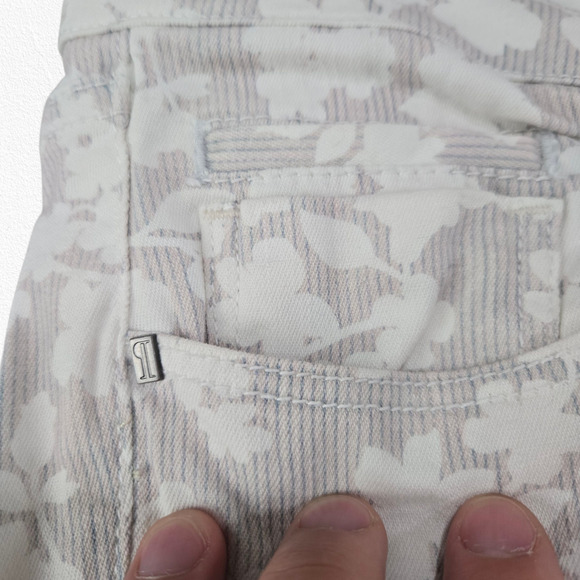 Pilcro and the Letterpress Gray Floral Cropped Straight Leg Pants Size 32 - Picture 4 of 14